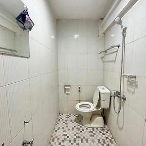 Kamar double standard